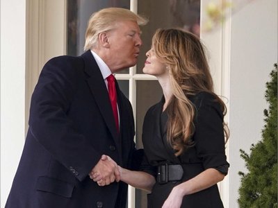 Hope Hicks announces that she got pregnant from Donald Trump